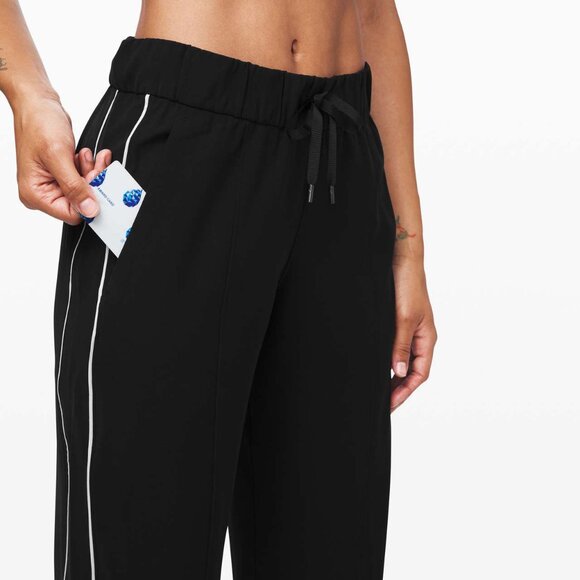 lululemon Black On the Right Track Pant size 2 - Picture 5 of 14